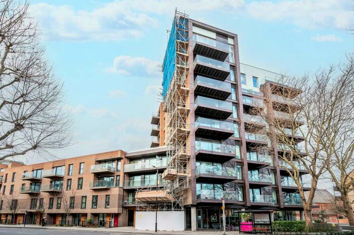 2 Bedroom Flat To Rent In Rodney Road, Elephant And Castle, London, SE17