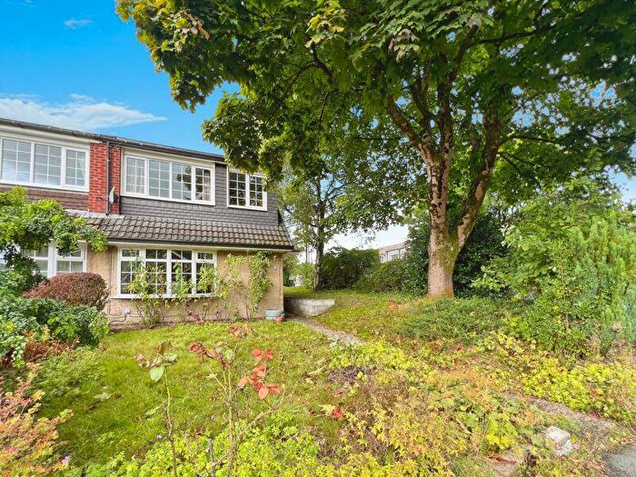 3 Bedroom Semi-Detached House For Sale In Sedgefield Drive, Smithills, BL1