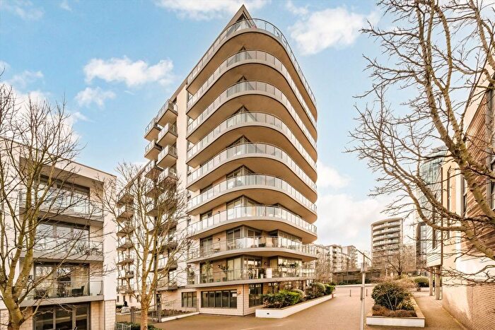 3 Bedroom Flat To Rent In Ealing Road, Brentford, TW8