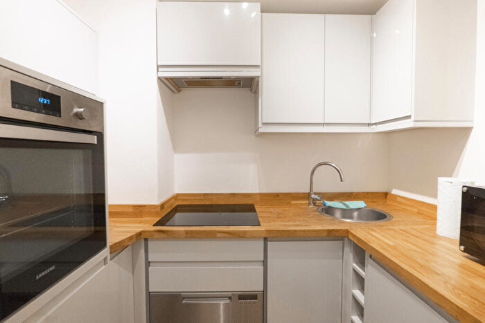 1 Bedroom Flat To Rent In Drayton Gardens, Chelsea, London, SW10