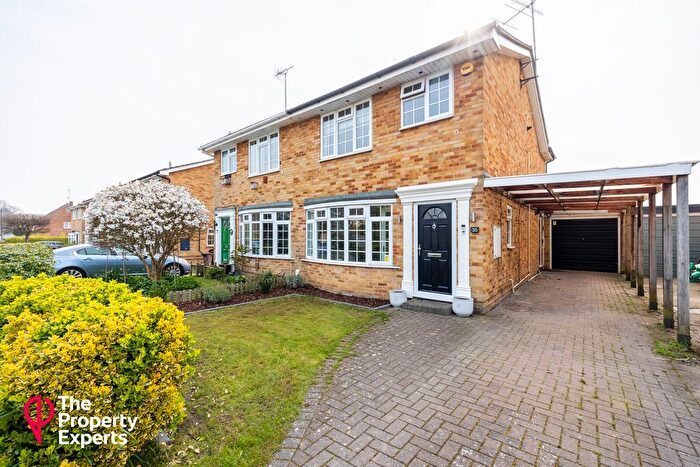 3 Bedroom Semi Detached House For Sale In Waterloo Crescent, Wokingham, RG40