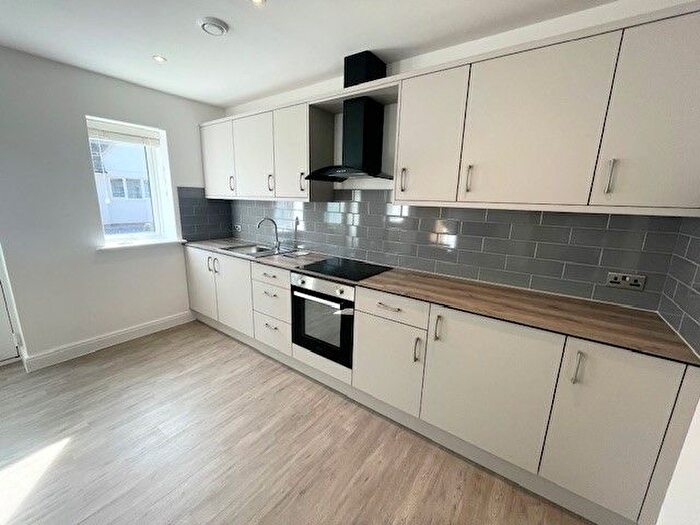 3 Bedroom Flat To Rent In Manor Road, Derby, DE23