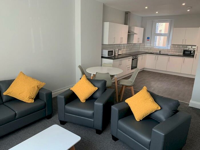 7 Bedroom House To Rent In Regent Street, PL4