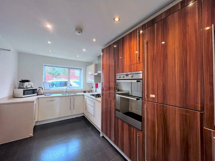 4 Bedroom Detached House To Rent In Bedrooms At Centurion Crescent, Newcastle-under-Lyme, ST5
