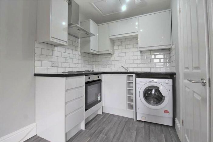2 Bedroom Apartment To Rent In The Grove, Gravesend, Kent, DA12
