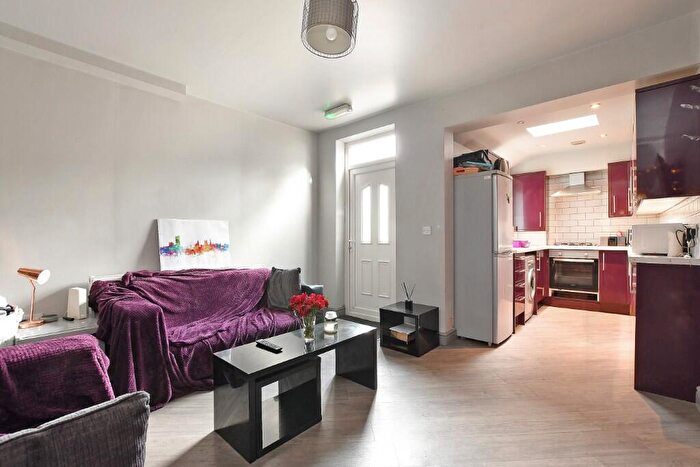 4 Bedroom Terraced House To Rent In South View Road, Sheffield, - Availble To Groups Of Students Or Professionals, S7