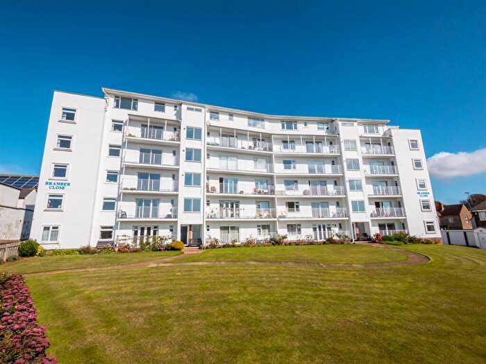 3 Bedroom Apartment For Sale In Crooked Lane, Seaford, BN25