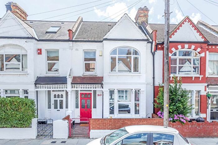 4 Bedroom Terraced House To Rent In Undine Street, Tooting, SW17
