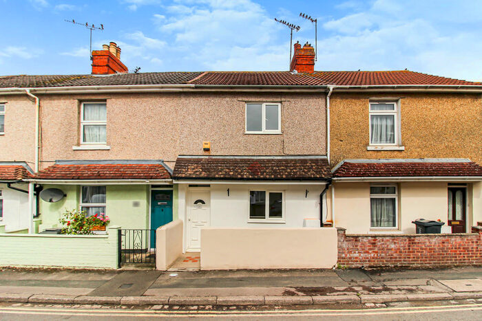 2 Bedroom Terraced House To Rent In Argyle Street, Gorse Hill, Swindon, SN2