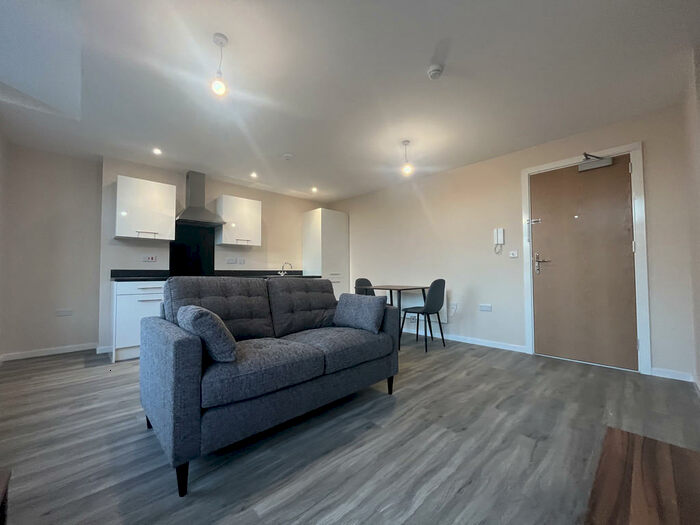 1 Bedroom Apartment To Rent In Southwood House, M5