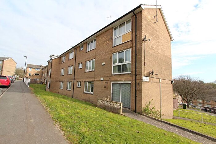 2 Bedroom Flat To Rent In Longley Hall Grove, Sheffield, S5
