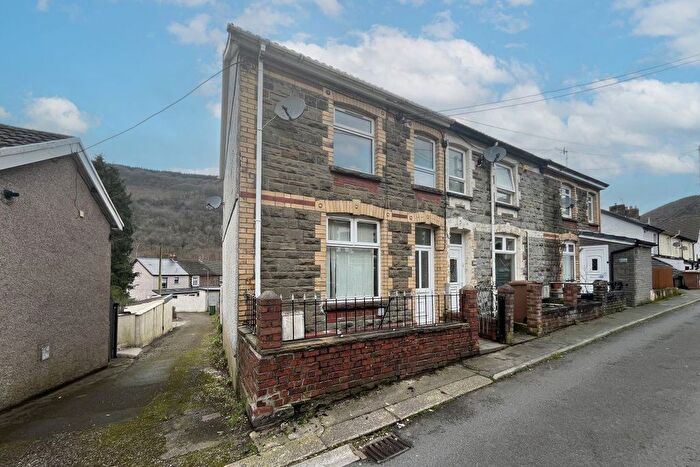 2 Bedroom Property To Rent In North Road, Pontywaun, Crosskeys, NP11