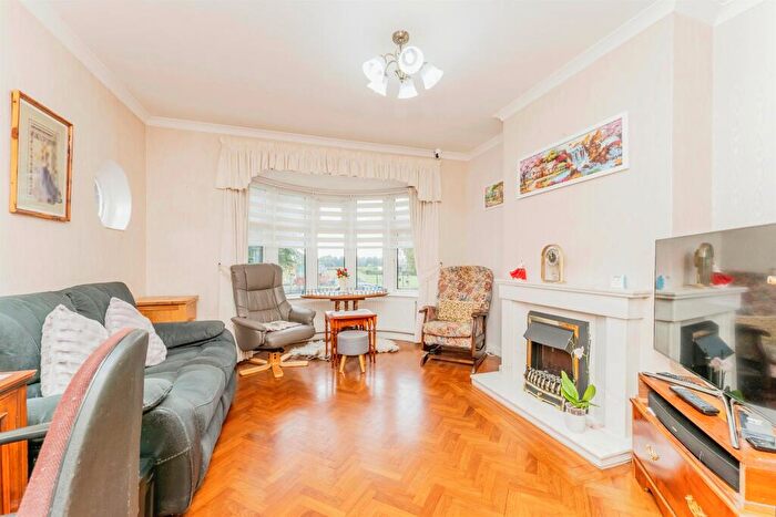 2 Bedroom Detached Bungalow For Sale In Saffron Road, Higham Ferrers, NN10