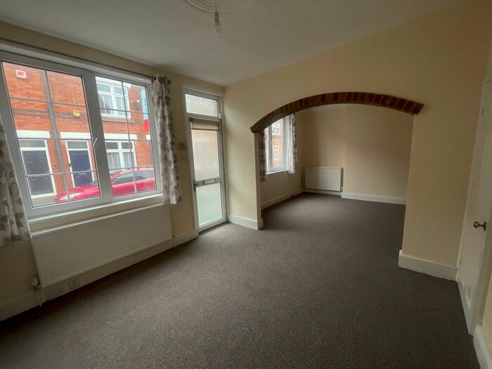 3 Bedroom End Of Terrace House To Rent In Alexandra Street, Leicester, LE4