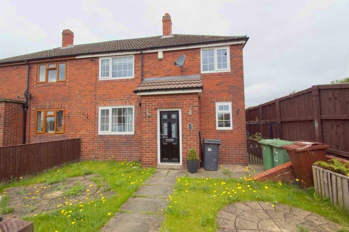 3 Bedroom Semi-Detached House To Rent In Manor Crescent, Rothwell, Leeds, LS26