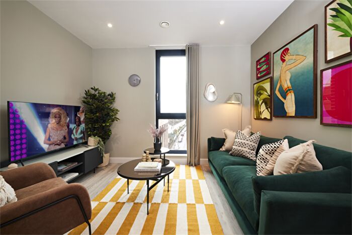 2 Bedroom Apartment To Rent In Boulevard Place, Hove, East Sussex, BN3