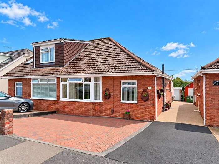 2 Bedroom Semi-Detached Bungalow For Sale In Kelvin Grove, Portchester, PO16