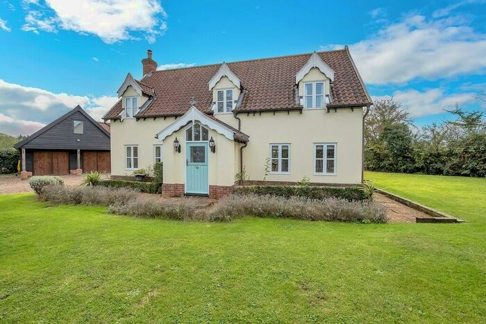 3 Bedroom Detached House For Sale In Wortham, IP22