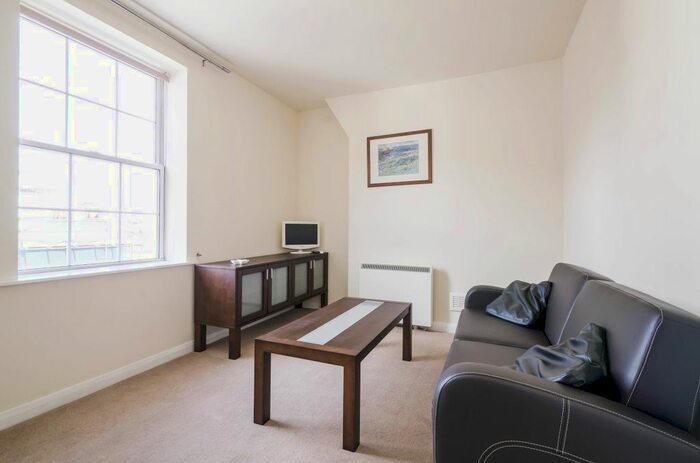 1 Bedroom Flat To Rent In Goulston Street, London, E1