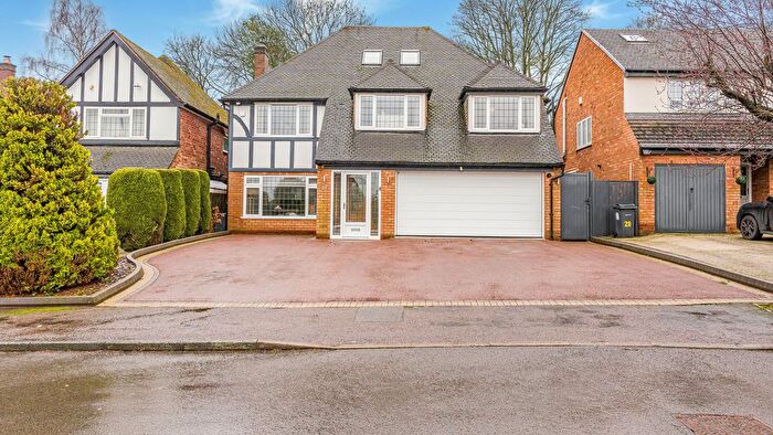 5 Bedroom Detached House For Sale In Midgley Drive, Four Oaks, B74