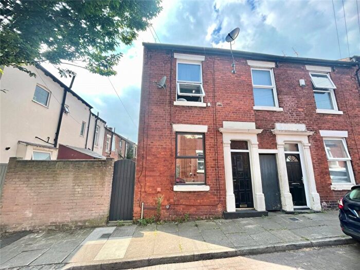 2 Bedroom End Of Terrace House For Sale In Arkwright Road, Preston, Lancashire, PR1