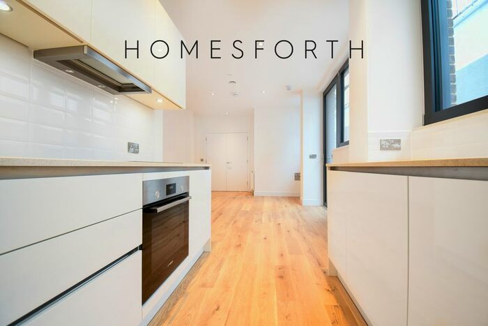 1 Bedroom Flat To Rent In Emerald House, Lansdowne Road, Croydon, CR0