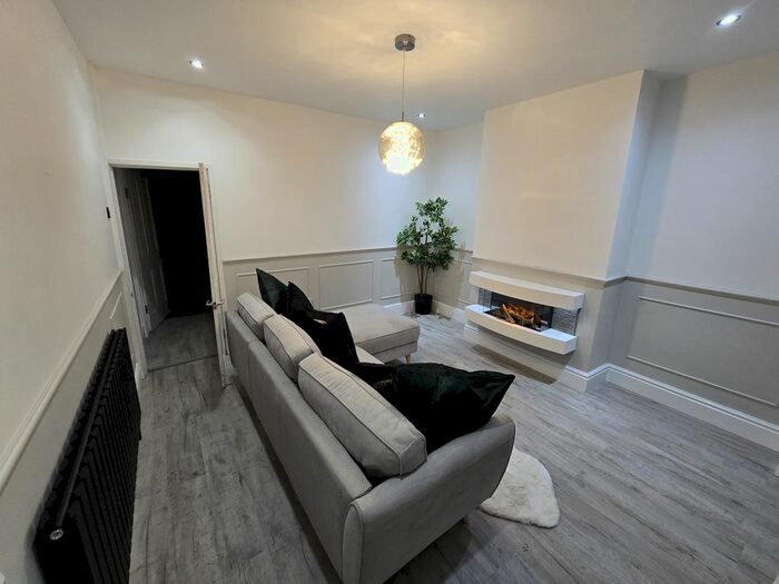 3 Bedroom End Of Terrace House To Rent In Talbot Street, Sheffield, S2