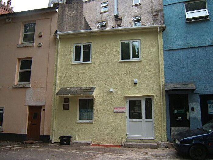 1 Bedroom Mews To Rent In Magdalene Road, Torquay, TQ1