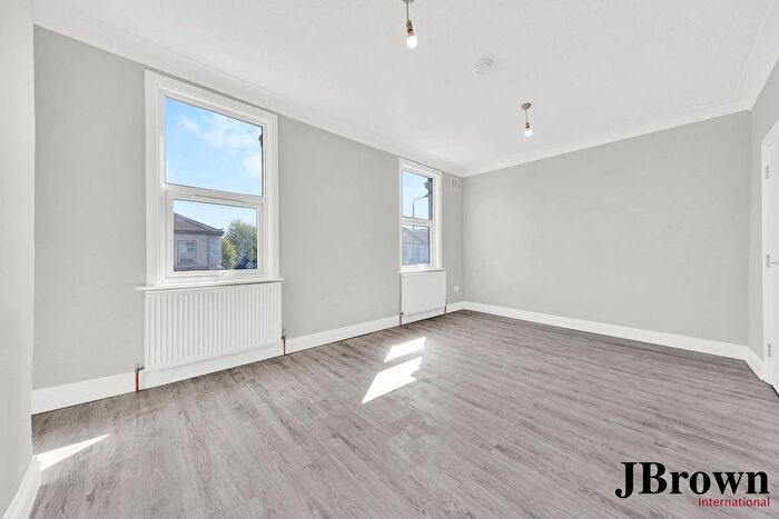 1 Bedroom Flat To Rent In Shell Garage, High Street North, London, London, E12