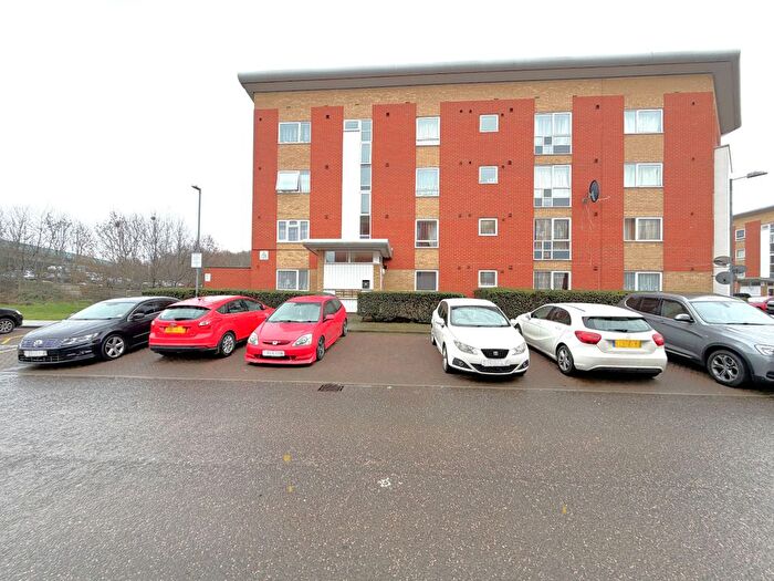 1 Bedroom Flat For Sale In Albatross Close, London, E6
