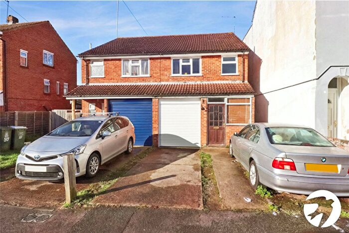 3 Bedroom Semi Detached House For Sale In Caldy Road, Belvedere, DA17
