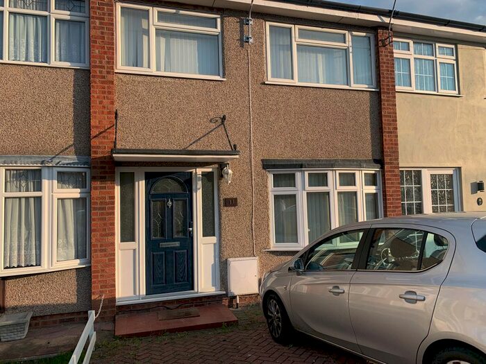 3 Bedroom Terraced House To Rent In Bamford Way, Romford, RM5