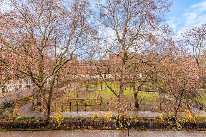 2 Bedroom Flat To Rent In Tavistock Square, St Pancras, WC1H