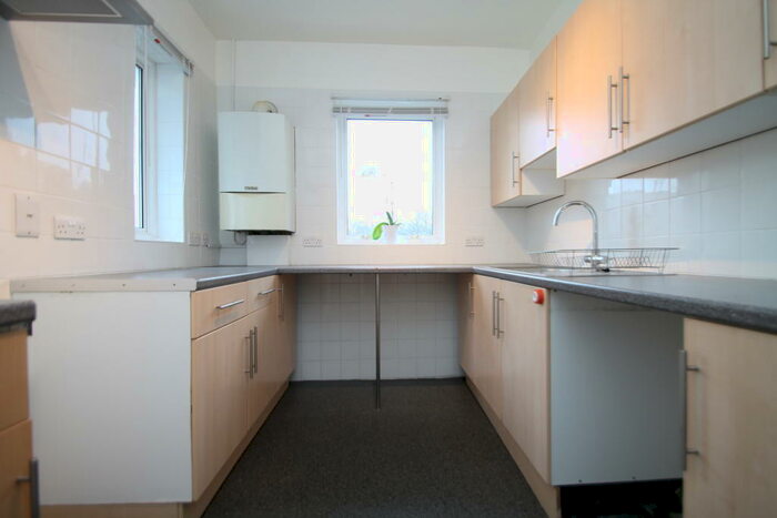 2 Bedroom Flat To Rent In Wickham Road, Beckenham, BR3