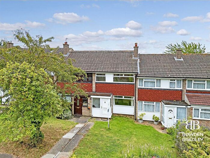 3 Bedroom Terraced House For Sale In North Dene, Chigwell, IG7