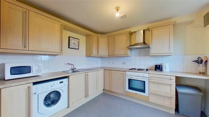 2 Bedroom Flat To Rent In St Clair Street, Edinburgh, EH6