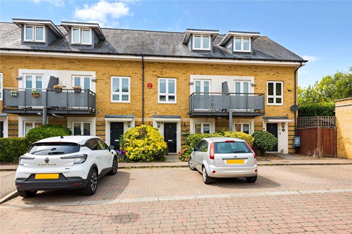 3 Bedroom Terraced House For Sale In Hugo Close, Watford, Hertfordshire, WD18