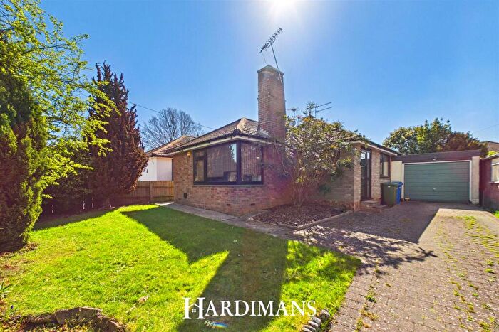 3 Bedroom Detached Bungalow For Sale In Kesgrave Drive, Lowestoft, NR32