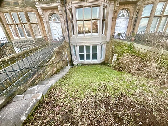 2 Bedroom Flat To Rent In Esplanade, Scarborough, YO11