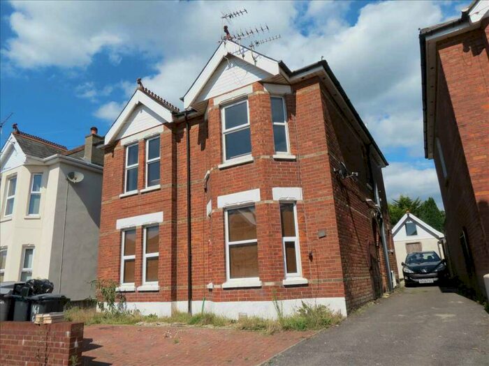 4 Bedroom Apartment To Rent In Alma Road, Winton, Bournemouth, BH9