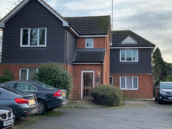 1 Bedroom Flat To Rent In Dunstable Road, Luton, LU4