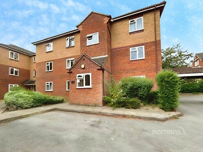 1 Bedroom Flat To Rent In Corfe Place, Maidenhead, SL6