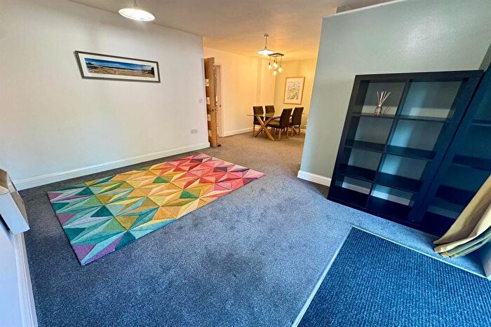 2 Bedroom Apartment For Sale In Withington Road, Whalley Range, M16