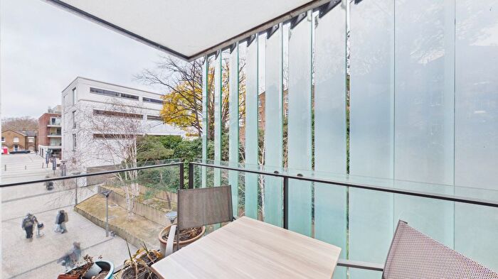 2 Bedroom Flat For Sale In Wingate Square, Clapham, London, SW4