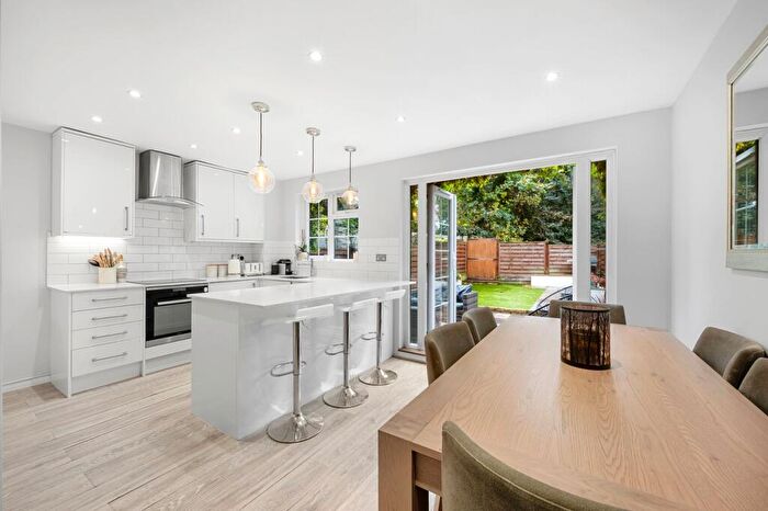 3 Bedroom Terraced House For Sale In Marlborough Drive, Weybridge, KT13