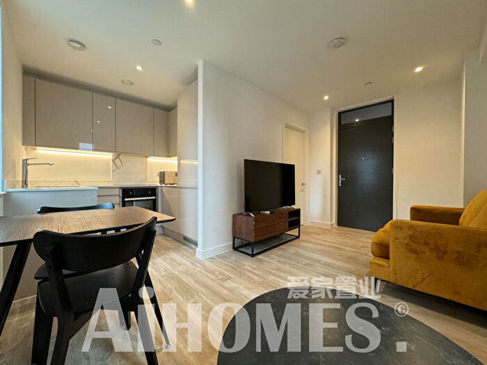 1 Bedroom Flat To Rent In Queen Street, Salford, M3