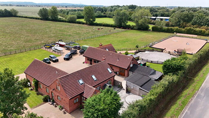7 Bedroom Detached House For Sale In Hunters Lodge, Allington, NG32