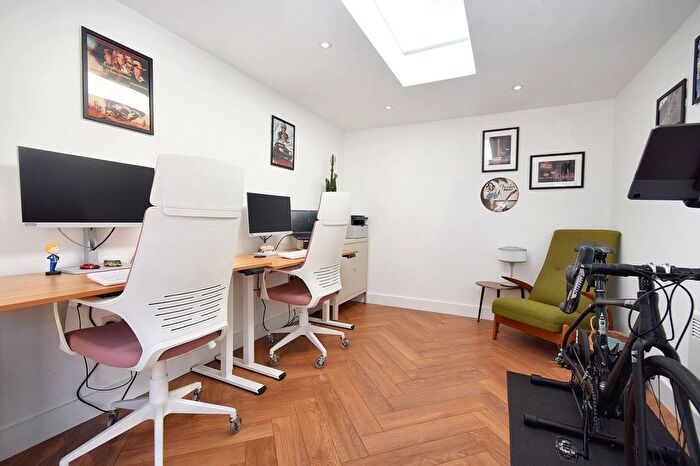 3 Bedroom End Of Terrace House For Sale In Bakers Crescent, Eastleigh, SO50