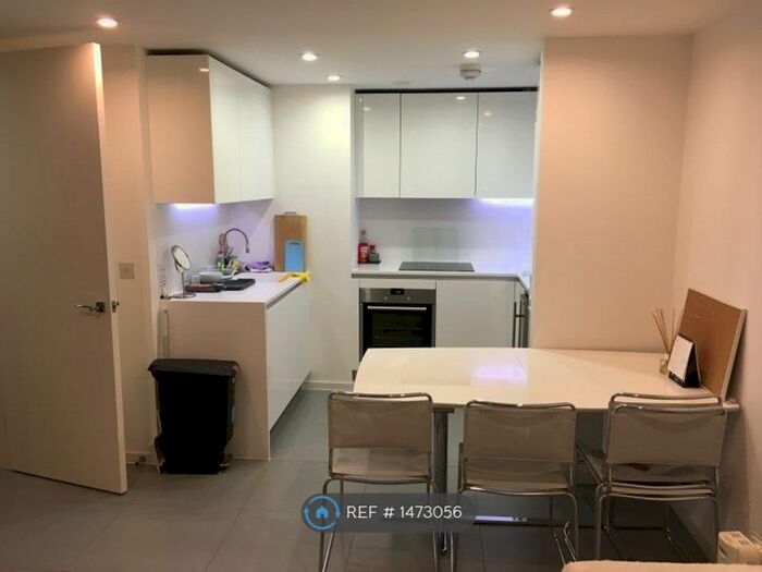 1 Bedroom Flat To Rent In Dance Square, London, EC1V
