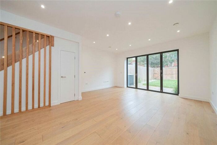 4 Bedroom Terraced House To Rent In Caird Street, London, W10
